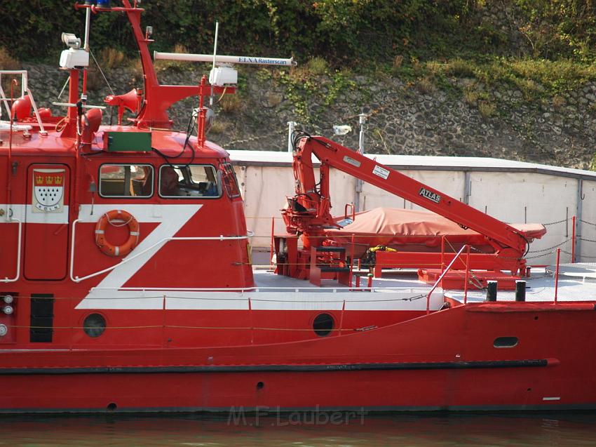 Feuerloeschboot 10-2      P214.JPG